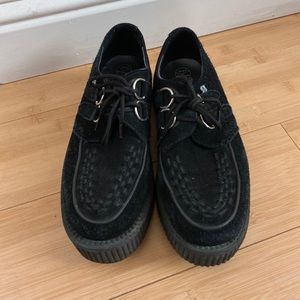 Black TUK creepers